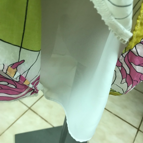 Light weight dress - Picture 4 of 4